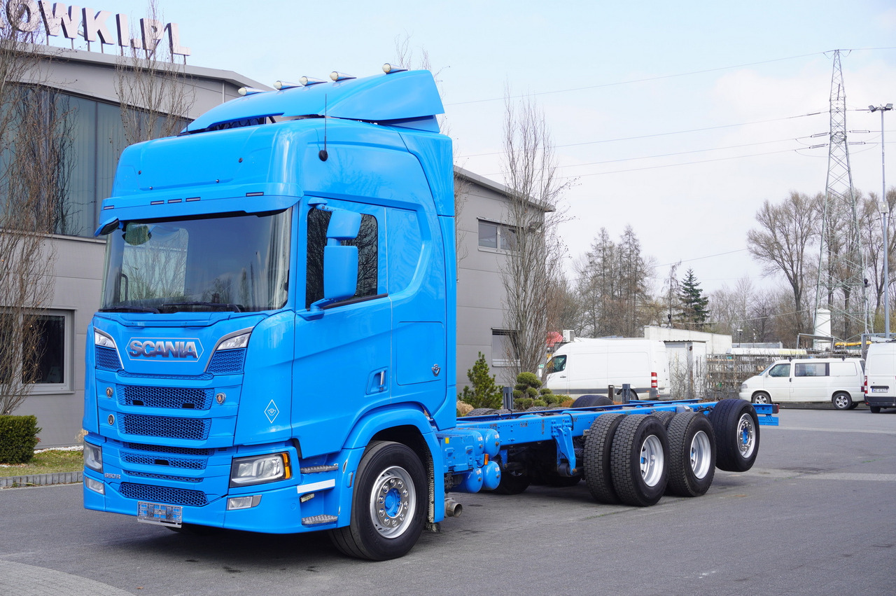 SCANIA R650 V8 / 650 HP/ frame 8.8 m / steered 4th axle - משאית עם שלדת תא: תמונה 1 SCANIA R650 V8 / 650 HP/ frame 8.8 m / steered 4th axle - משאית עם שלדת תא: תמונה 1