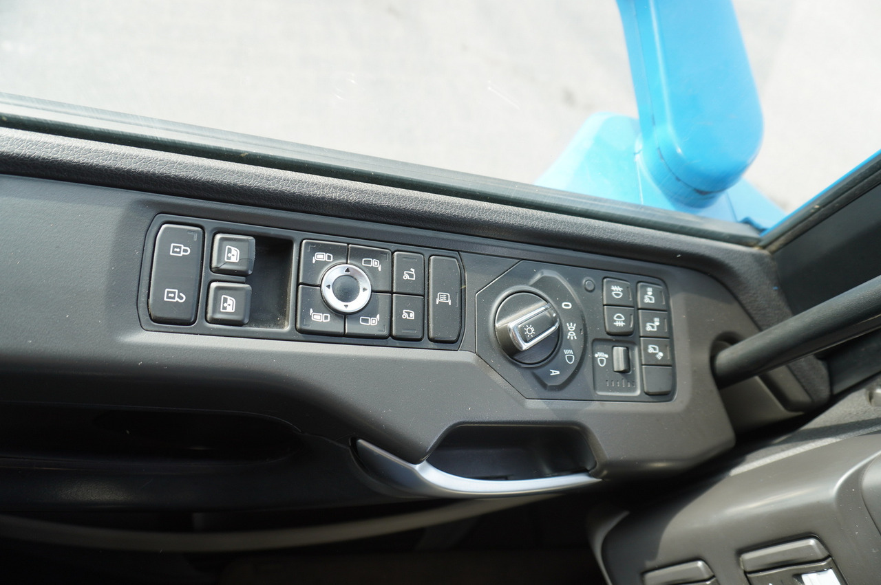 משאית עם שלדת תא SCANIA R650 V8 / 650 HP/ frame 8.8 m / steered 4th axle: תמונה 17