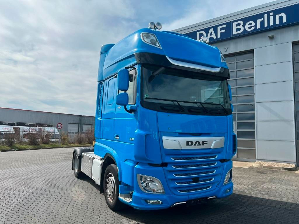 DAF XF 530 FT SSC Retarder Standklima Navigation - יחידת טרקטור: תמונה 1 DAF XF 530 FT SSC Retarder Standklima Navigation - יחידת טרקטור: תמונה 1