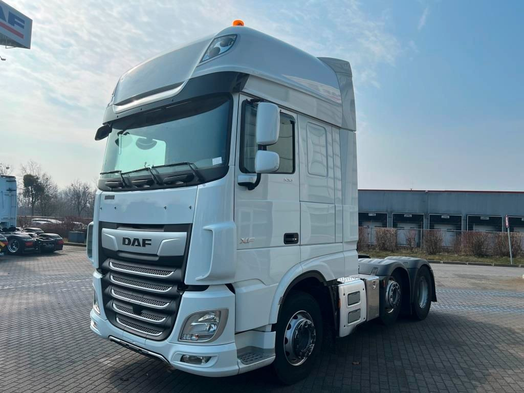 DAF XF 530 FTG 6x2 Retarder Liftlenkachse zZGG 64.5t - יחידת טרקטור: תמונה 2 DAF XF 530 FTG 6x2 Retarder Liftlenkachse zZGG 64.5t - יחידת טרקטור: תמונה 2