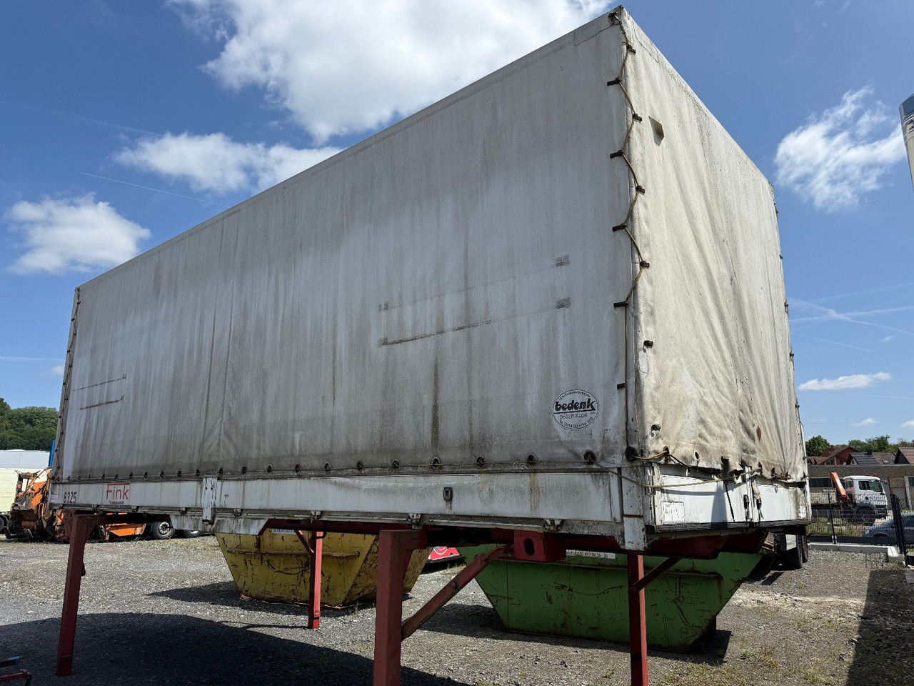 BDF- WEBER 7,45 - קרון נגרר עם וילונות צד: תמונה 2 BDF- WEBER 7,45 - קרון נגרר עם וילונות צד: תמונה 2