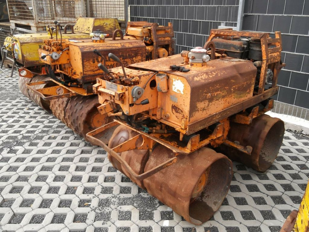Rammax RW 1402 - מיני רולר: תמונה 2 Rammax RW 1402 - מיני רולר: תמונה 2