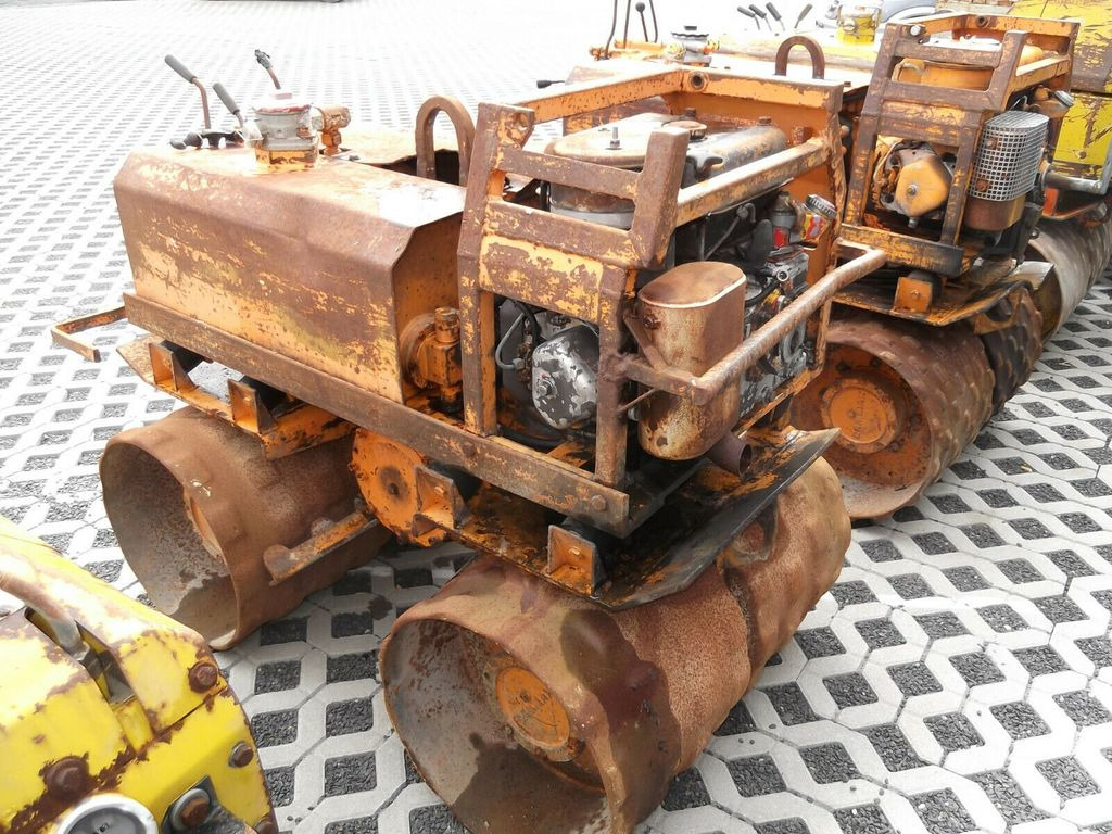 Rammax RW 1402 - מיני רולר: תמונה 3 Rammax RW 1402 - מיני רולר: תמונה 3