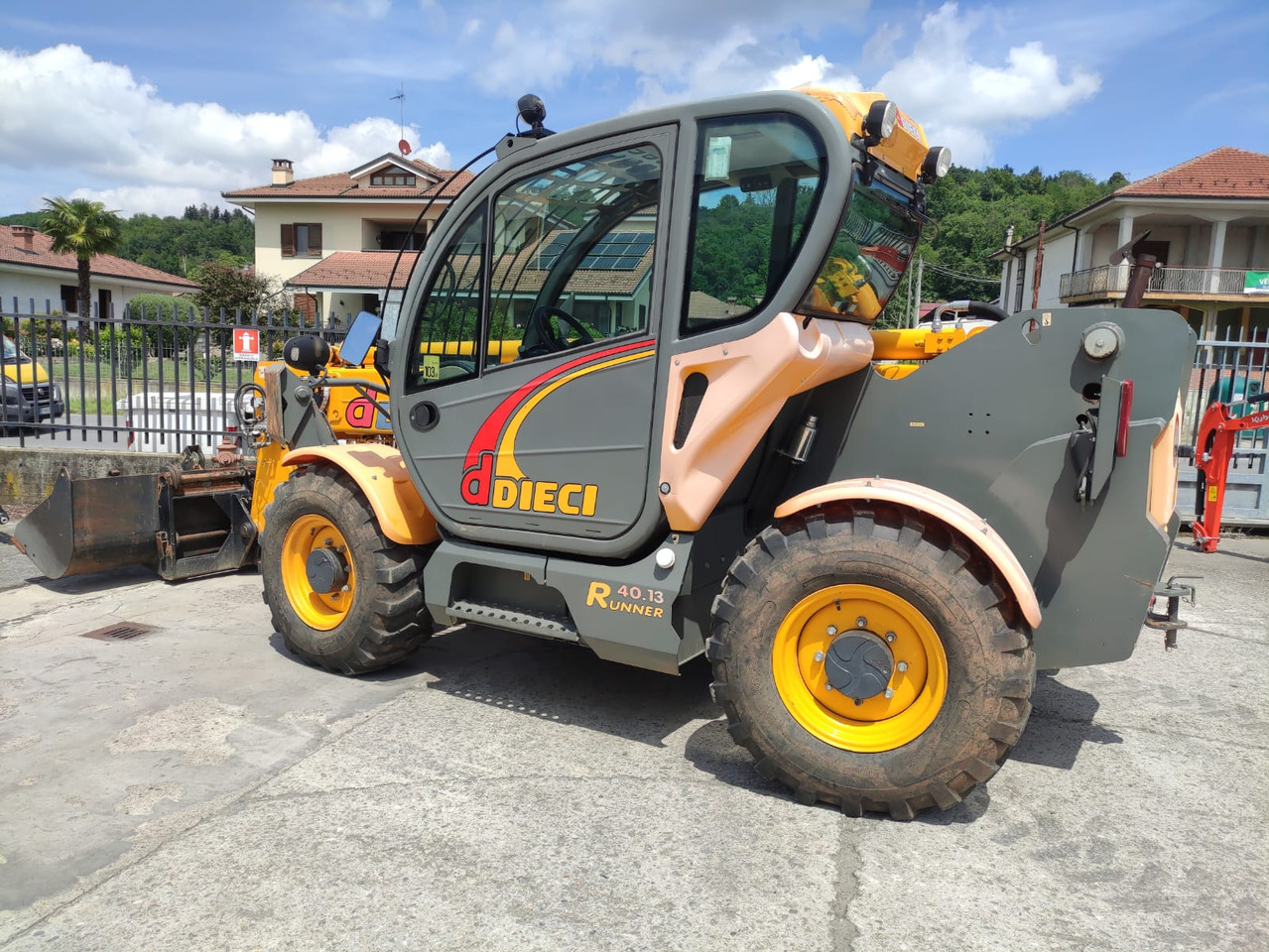 DIECI RUNNER 40.13 - מלגזת סולר: תמונה 2 DIECI RUNNER 40.13 - מלגזת סולר: תמונה 2