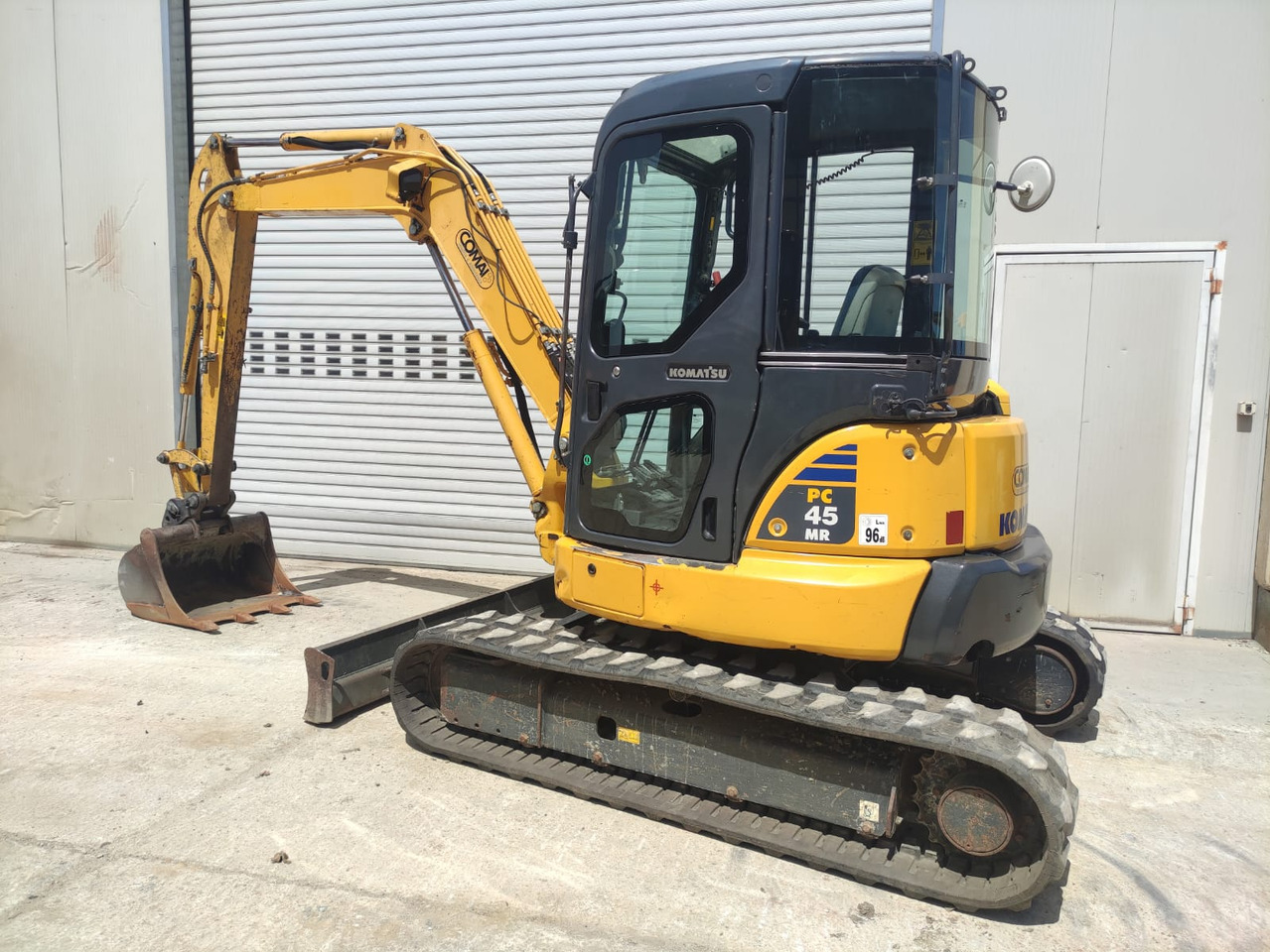 KOMATSU PC45MR-3 - מיני מחפר: תמונה 2 KOMATSU PC45MR-3 - מיני מחפר: תמונה 2