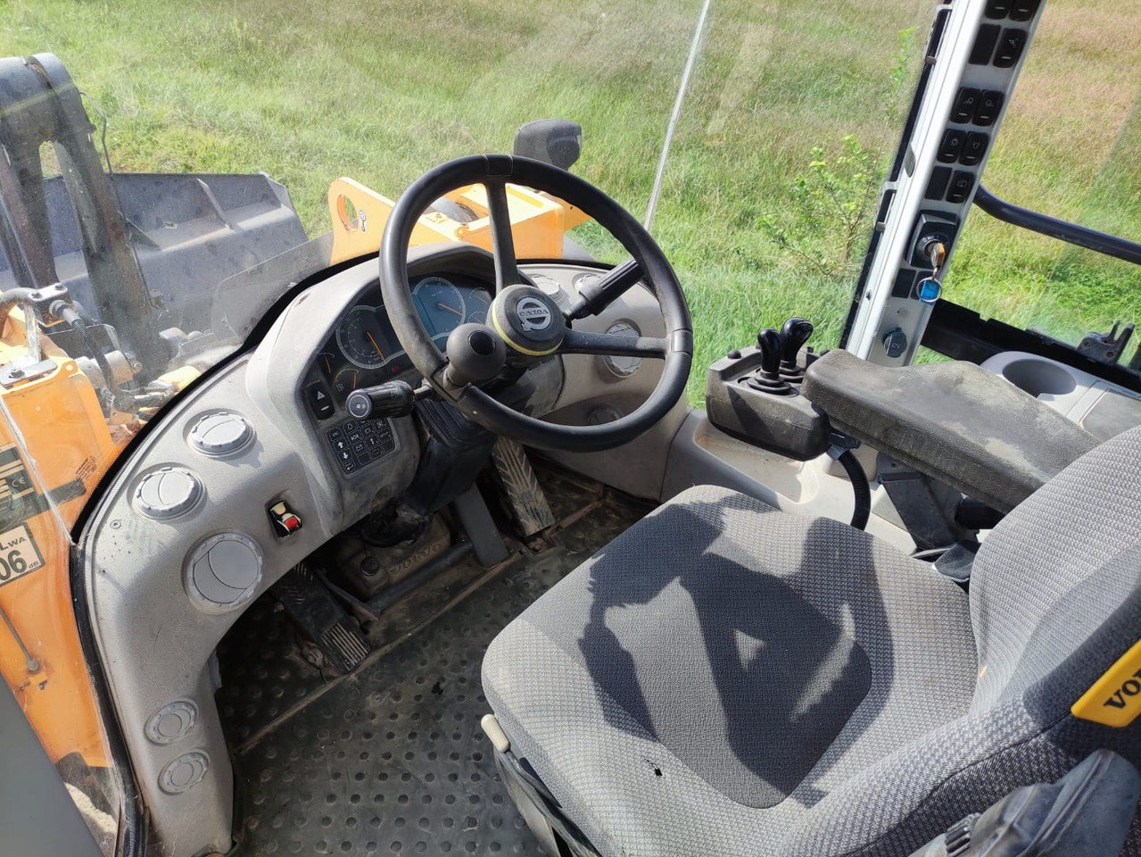 VOLVO L110H - מעמיס גלגלים: תמונה 5 VOLVO L110H - מעמיס גלגלים: תמונה 5