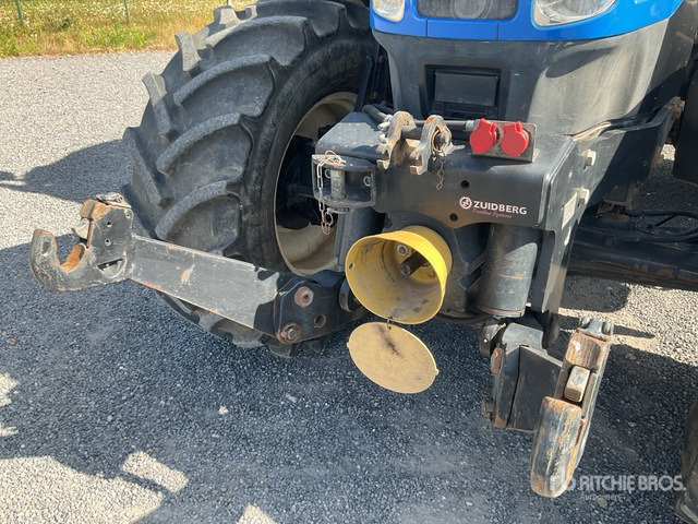 2004 New Holland TS135 A 4WD Tractor - טרקטור חקלאי: תמונה 5 2004 New Holland TS135 A 4WD Tractor - טרקטור חקלאי: תמונה 5