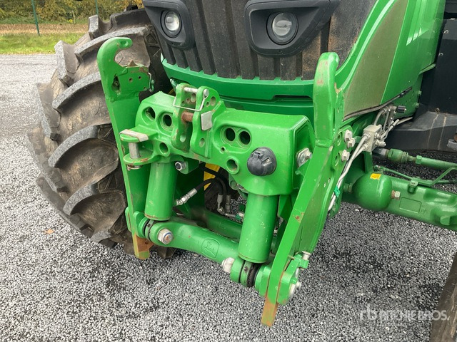 2018 John Deere 6215R Utility Tractor - טרקטור קומפקטי: תמונה 4 2018 John Deere 6215R Utility Tractor - טרקטור קומפקטי: תמונה 4
