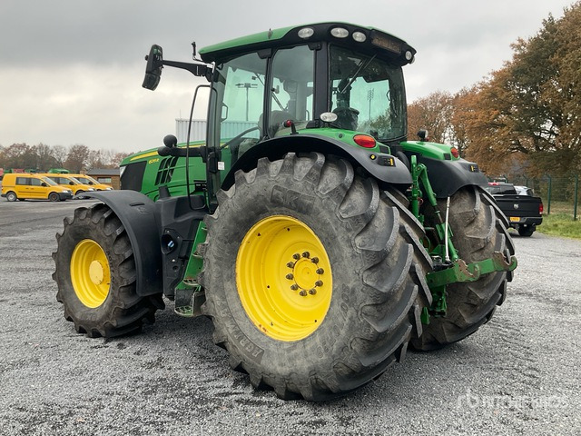2018 John Deere 6215R Utility Tractor - טרקטור קומפקטי: תמונה 3 2018 John Deere 6215R Utility Tractor - טרקטור קומפקטי: תמונה 3