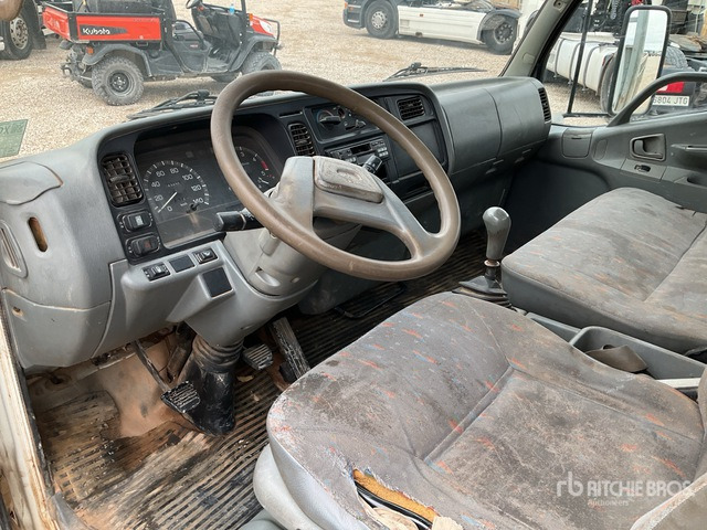 2000 Mitsubishi Canter 4x2 Flatbed Truck - משאית צד נופל/ שטוחה: תמונה 4 2000 Mitsubishi Canter 4x2 Flatbed Truck - משאית צד נופל/ שטוחה: תמונה 4