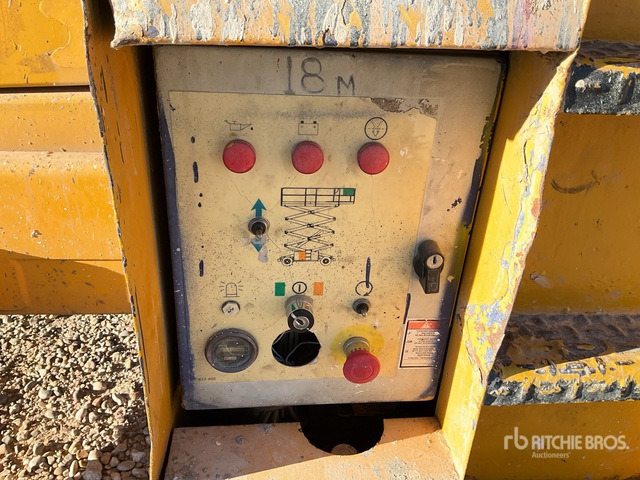 2001 Haulotte H18SDX 4x4 Diesel Scissor Lift - מעלית מספריים: תמונה 5 2001 Haulotte H18SDX 4x4 Diesel Scissor Lift - מעלית מספריים: תמונה 5