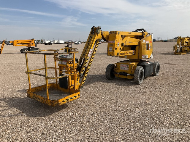 2002 Haulotte HA12IP 2WD Electric Articulating Boom Lift - זרוע מרפקי: תמונה 3 2002 Haulotte HA12IP 2WD Electric Articulating Boom Lift - זרוע מרפקי: תמונה 3