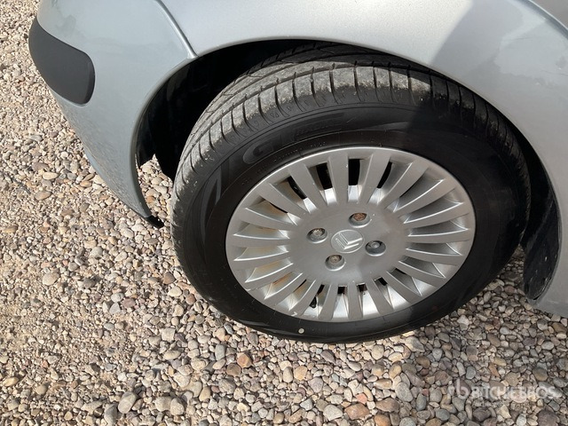 2003 Citroen C3 Automobile - מכונית: תמונה 4 2003 Citroen C3 Automobile - מכונית: תמונה 4