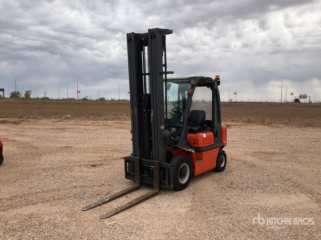 2003 Nissan FD02A25Q Forklift - מלגזת סולר: תמונה 2 2003 Nissan FD02A25Q Forklift - מלגזת סולר: תמונה 2