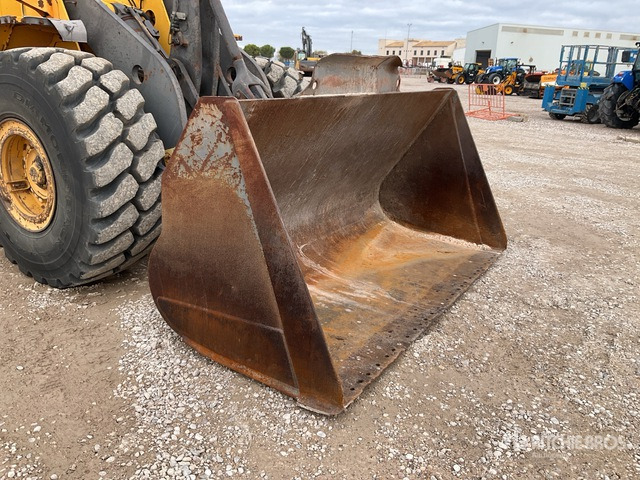 2003 Volvo L110E Wheel Loader - מעמיס גלגלים: תמונה 5 2003 Volvo L110E Wheel Loader - מעמיס גלגלים: תמונה 5