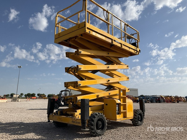 2004 Haulotte H18SX 4x4 Diesel Scissor Lift - מעלית מספריים: תמונה 3 2004 Haulotte H18SX 4x4 Diesel Scissor Lift - מעלית מספריים: תמונה 3