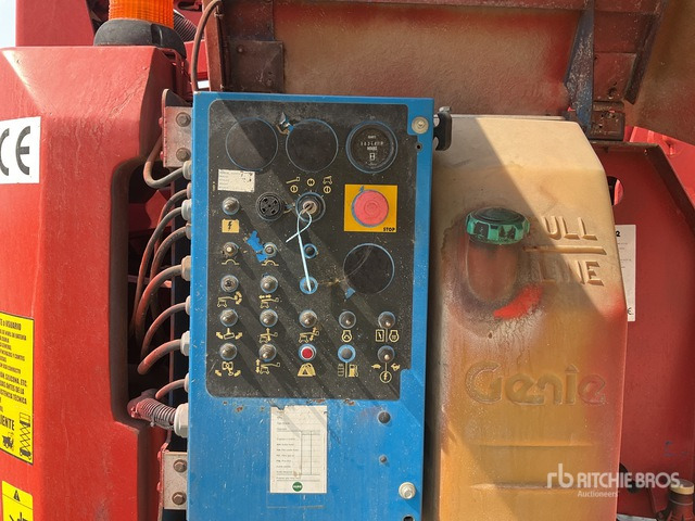 2005 Genie Z34-22IC 4WD Diesel Articulating Boom Lift - זרוע מרפקי: תמונה 5 2005 Genie Z34-22IC 4WD Diesel Articulating Boom Lift - זרוע מרפקי: תמונה 5