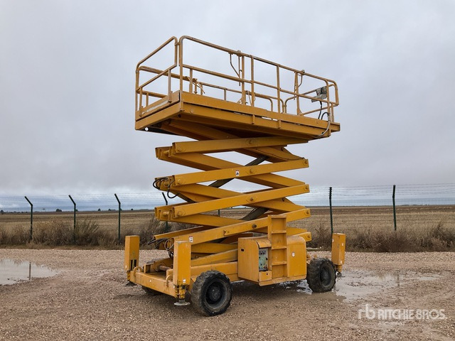 2005 Haulotte H18SX 4x4 Diesel Scissor Lift - מעלית מספריים: תמונה 2 2005 Haulotte H18SX 4x4 Diesel Scissor Lift - מעלית מספריים: תמונה 2