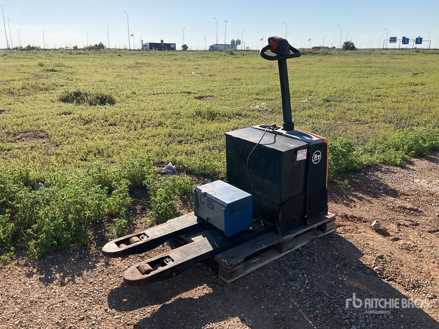 2006 BT TW20AC Electric Pallet Jack - משאית משטחים: תמונה 1 2006 BT TW20AC Electric Pallet Jack - משאית משטחים: תמונה 1
