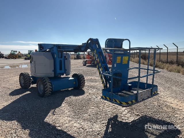 2006 Genie Z34/22 4WD Diesel Articulating Boom Lift - זרוע מרפקי: תמונה 3 2006 Genie Z34/22 4WD Diesel Articulating Boom Lift - זרוע מרפקי: תמונה 3