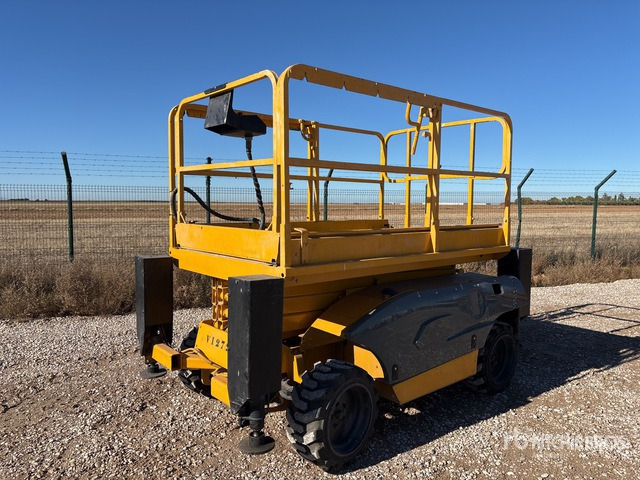 2006 Haulotte Compact 10DX 4x4 Diesel Scissor Lift - מעלית מספריים: תמונה 4 2006 Haulotte Compact 10DX 4x4 Diesel Scissor Lift - מעלית מספריים: תמונה 4