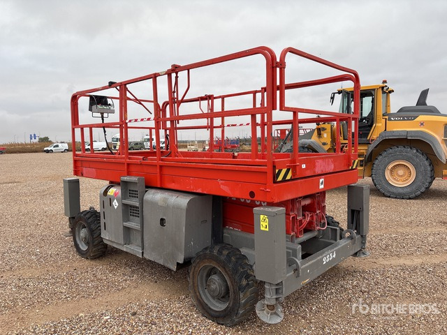 2006 Haulotte H12SX 4x4 Diesel Scissor Lift - מעלית מספריים: תמונה 4 2006 Haulotte H12SX 4x4 Diesel Scissor Lift - מעלית מספריים: תמונה 4