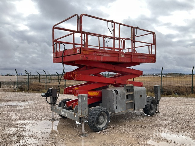 2006 Haulotte H12SX 4x4 Diesel Scissor Lift - מעלית מספריים: תמונה 1 2006 Haulotte H12SX 4x4 Diesel Scissor Lift - מעלית מספריים: תמונה 1