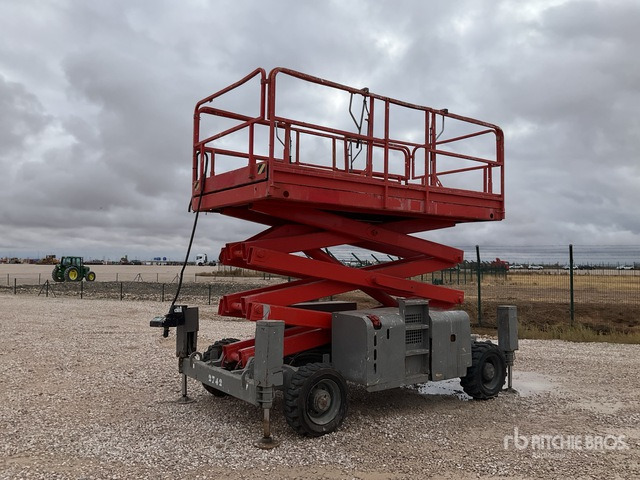 2006 Haulotte H12SX 4x4 Diesel Scissor Lift - מעלית מספריים: תמונה 2 2006 Haulotte H12SX 4x4 Diesel Scissor Lift - מעלית מספריים: תמונה 2