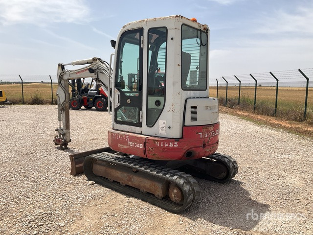 2008 Takeuchi TB138FR Mini Excavator: <6.6t - מיני מחפר: תמונה 3 2008 Takeuchi TB138FR Mini Excavator: <6.6t - מיני מחפר: תמונה 3