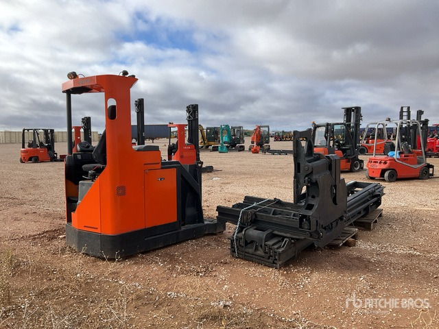 2010 BT VRE150 Carga Trilateral (Inoperable) Electric Stacker - משאית הגעה: תמונה 4 2010 BT VRE150 Carga Trilateral (Inoperable) Electric Stacker - משאית הגעה: תמונה 4