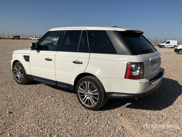 2010 Land Rover Range Rover Sport HSE SUV - SUV: תמונה 4 2010 Land Rover Range Rover Sport HSE SUV - SUV: תמונה 4