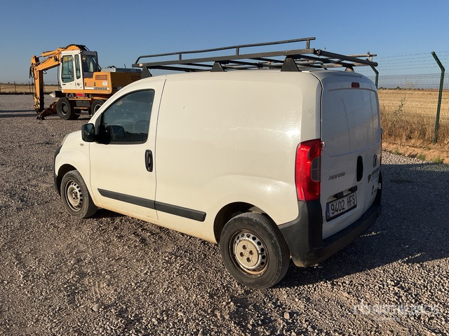 2011 Fiat Fiorino Cargo Van - כלי רכב מסחרי: תמונה 2 2011 Fiat Fiorino Cargo Van - כלי רכב מסחרי: תמונה 2