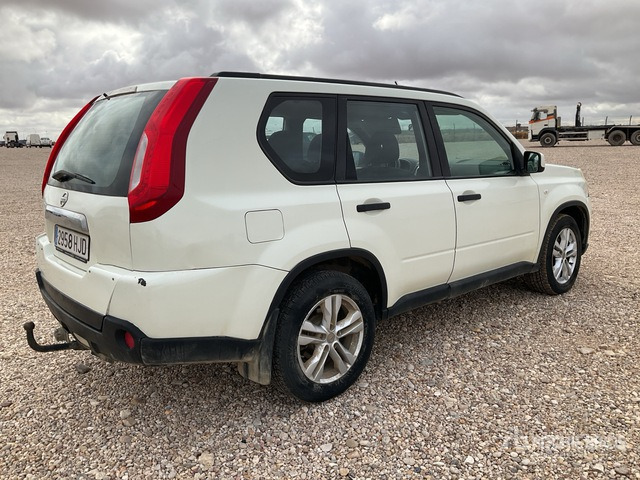 2012 Nissan X-Trail Automobile - SUV: תמונה 3 2012 Nissan X-Trail Automobile - SUV: תמונה 3