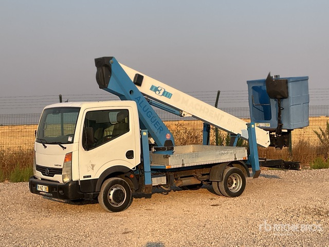2013 Nissan Cabstar 35.12 2013 SOCAGE T318 18 m on 4x2 Cr ... Bucket Truck - פלטפורמה אווירית מותקנת על משאית: תמונה 3 2013 Nissan Cabstar 35.12 2013 SOCAGE T318 18 m on 4x2 Cr ... Bucket Truck - פלטפורמה אווירית מותקנת על משאית: תמונה 3