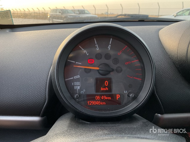 2015 Mini Cooper Paceman Cooper D Automobile - מכונית: תמונה 4 2015 Mini Cooper Paceman Cooper D Automobile - מכונית: תמונה 4