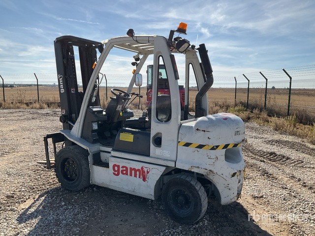 2015 Nissan YG1D2A32Q Forklift - מלגזת סולר: תמונה 3 2015 Nissan YG1D2A32Q Forklift - מלגזת סולר: תמונה 3