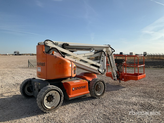2016 Snorkel A46JE 2WD Electric Articulating Boom Lift - זרוע מרפקי: תמונה 4 2016 Snorkel A46JE 2WD Electric Articulating Boom Lift - זרוע מרפקי: תמונה 4