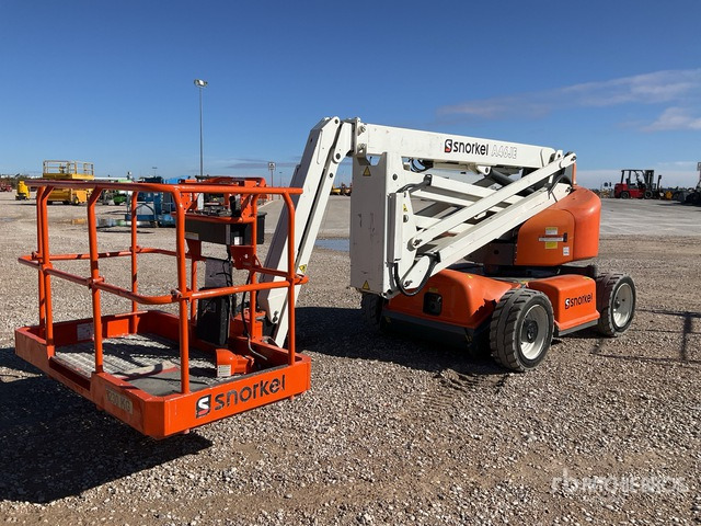2016 Snorkel A46JE 2WD Electric Articulating Boom Lift - זרוע מרפקי: תמונה 4 2016 Snorkel A46JE 2WD Electric Articulating Boom Lift - זרוע מרפקי: תמונה 4