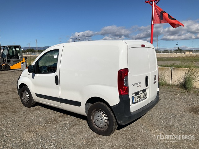 2017 Fiat Fiorino Multijet Van Truck - כלי רכב מסחרי: תמונה 2 2017 Fiat Fiorino Multijet Van Truck - כלי רכב מסחרי: תמונה 2