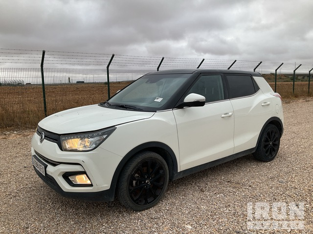 2017 Ssangyong Tivoli Automobile - מכונית: תמונה 2 2017 Ssangyong Tivoli Automobile - מכונית: תמונה 2