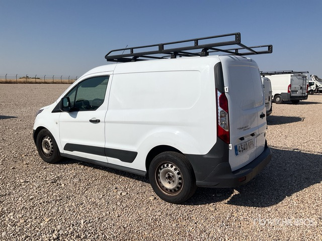 2018 Ford Connect Cargo Van - כלי רכב מסחרי קטן: תמונה 2 2018 Ford Connect Cargo Van - כלי רכב מסחרי קטן: תמונה 2