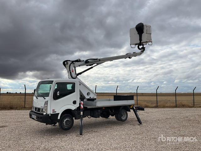 2018 Nissan NT400 35.13 2018 Oil&Steel Scorpion 1812 18 ... Bucket Truck - פלטפורמה אווירית מותקנת על משאית: תמונה 2 2018 Nissan NT400 35.13 2018 Oil&Steel Scorpion 1812 18 ... Bucket Truck - פלטפורמה אווירית מותקנת על משאית: תמונה 2