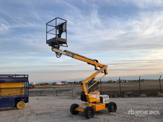 2019 Nifty-Lift HR12D 4WD Diesel Articulating Boom Lift - זרוע מרפקי: תמונה 3 2019 Nifty-Lift HR12D 4WD Diesel Articulating Boom Lift - זרוע מרפקי: תמונה 3