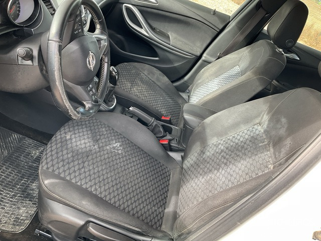 2019 Opel Astra Sports Tourer 1.6CDTI Selective Automobile - מכונית: תמונה 5 2019 Opel Astra Sports Tourer 1.6CDTI Selective Automobile - מכונית: תמונה 5