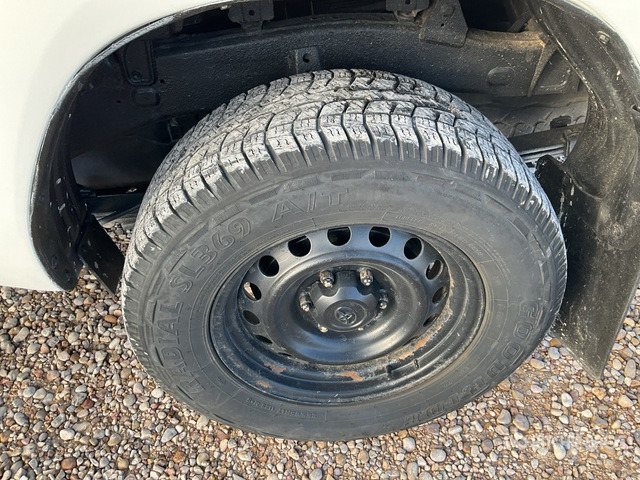 2019 Toyota Hilux 4x4 Crew Cab Pickup - טנדר: תמונה 5 2019 Toyota Hilux 4x4 Crew Cab Pickup - טנדר: תמונה 5