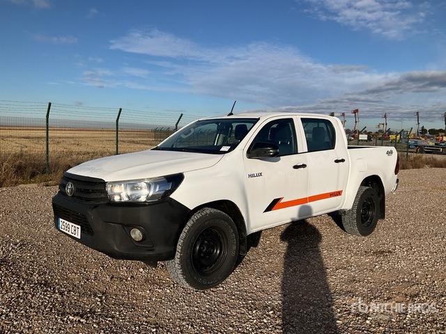 2019 Toyota Hilux 4x4 Crew Cab Pickup - טנדר: תמונה 2 2019 Toyota Hilux 4x4 Crew Cab Pickup - טנדר: תמונה 2