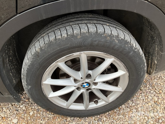 2020 BMW X1 20 XDrive Automobile - מכונית: תמונה 4 2020 BMW X1 20 XDrive Automobile - מכונית: תמונה 4