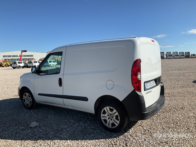 2020 Fiat Doblo Cargo Van - כלי רכב מסחרי: תמונה 2 2020 Fiat Doblo Cargo Van - כלי רכב מסחרי: תמונה 2