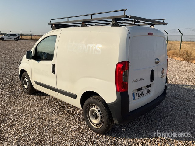 2020 Fiat Fiorino Cargo Van - כלי רכב מסחרי קטן: תמונה 1 2020 Fiat Fiorino Cargo Van - כלי רכב מסחרי קטן: תמונה 1