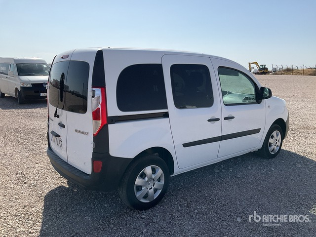 2020 Renault Kangoo Combi 5 Passenger Van - מיניבוס, כלי רכב מסחרי לנוסעים: תמונה 3 2020 Renault Kangoo Combi 5 Passenger Van - מיניבוס, כלי רכב מסחרי לנוסעים: תמונה 3